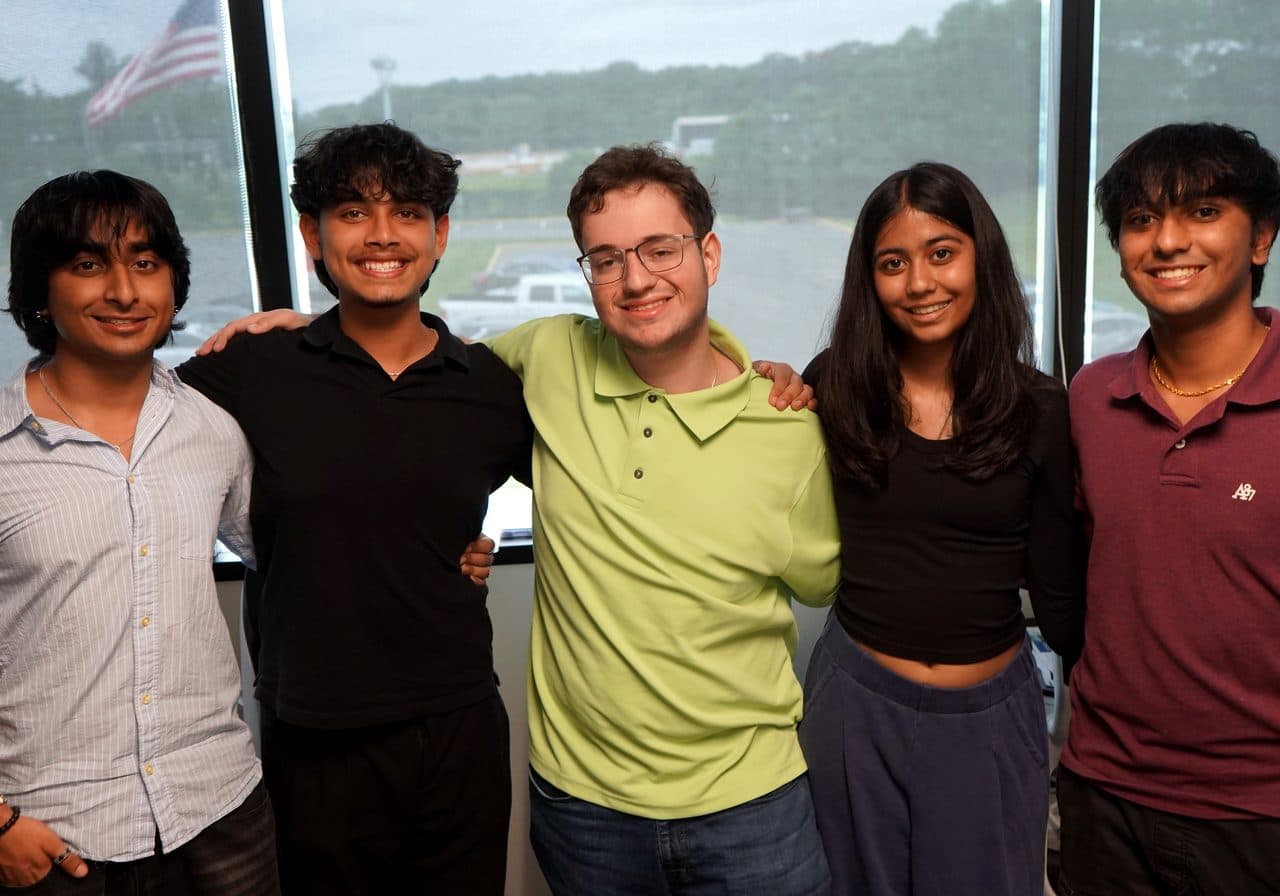An IWOWS cohort of participants together with their instructor